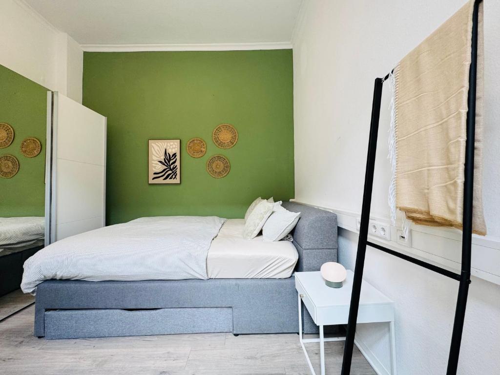 LUVA Homes Karlsruhe Center, Free Private Parking 4