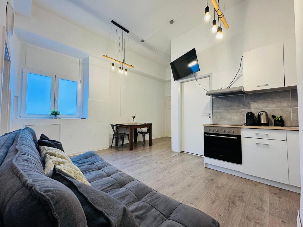 LUVA Homes Karlsruhe Center, Free Private Parking 5