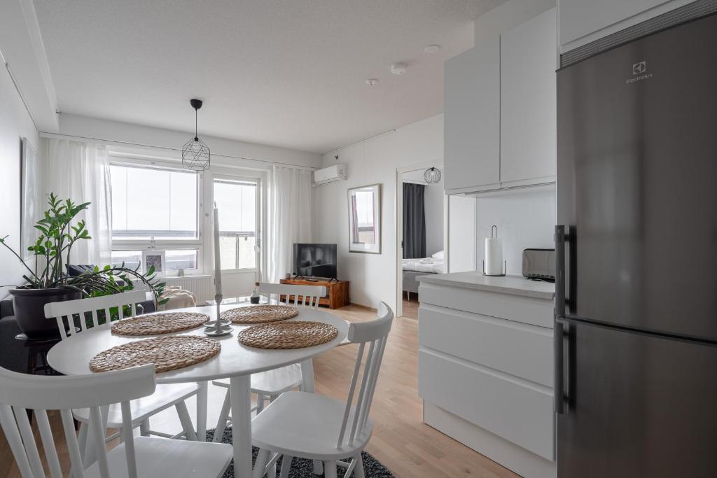 1BR at Nokia Arena - Views, Balcony & Sauna 2