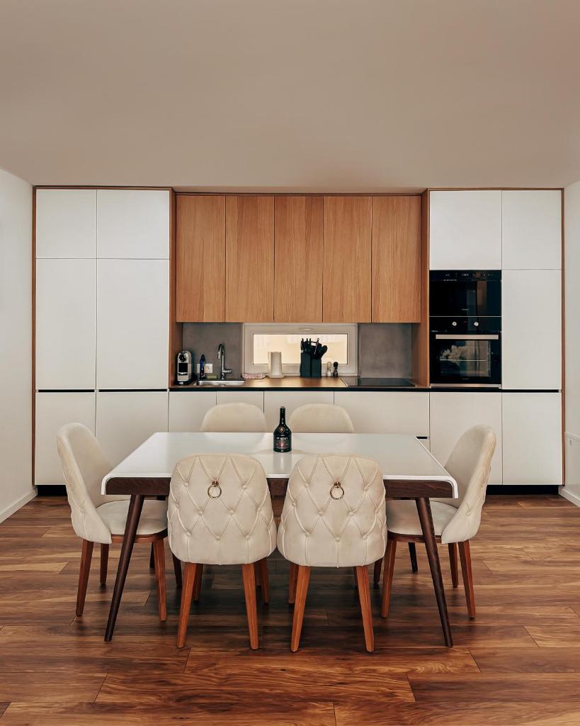 Central Nest - Prishtina Apartments 4