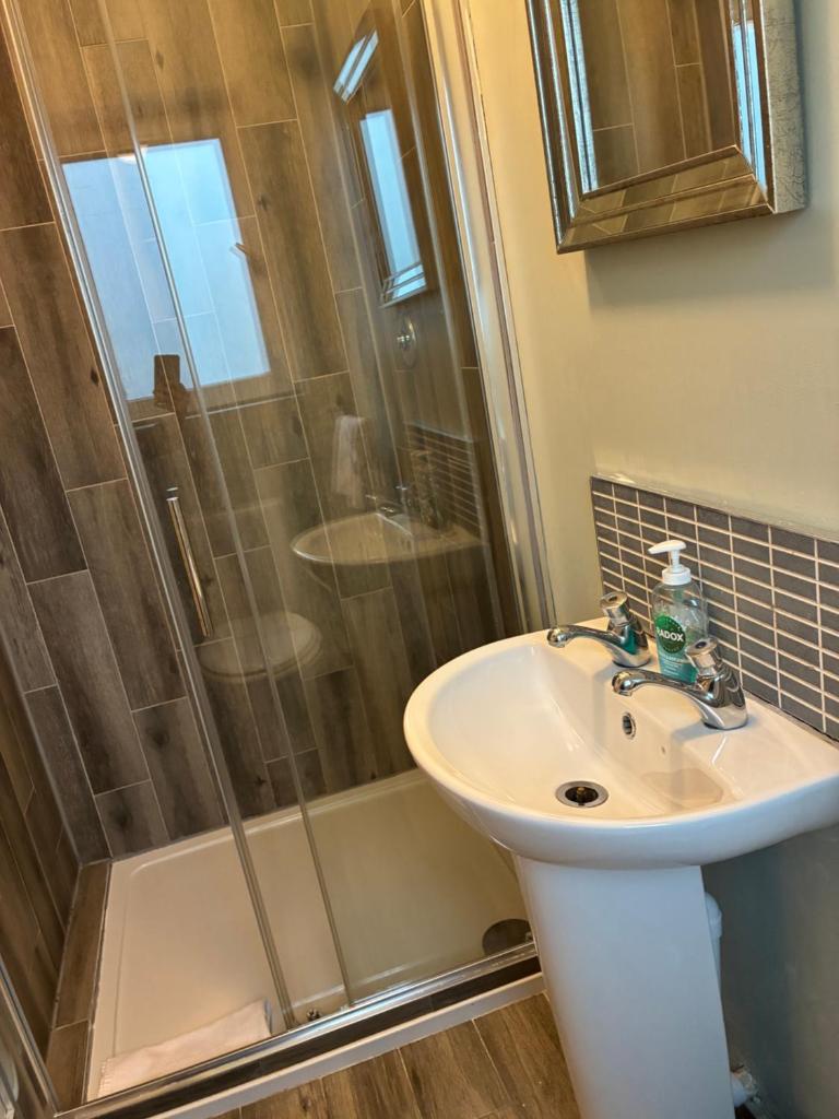 Professional & Approved Self Catering Short Term Holiday Homes 5
