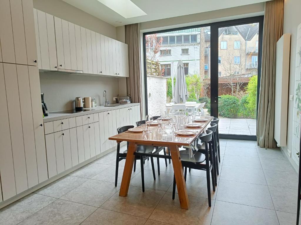 Blossom & Bloom - 3BR House with Garden near Centre 3