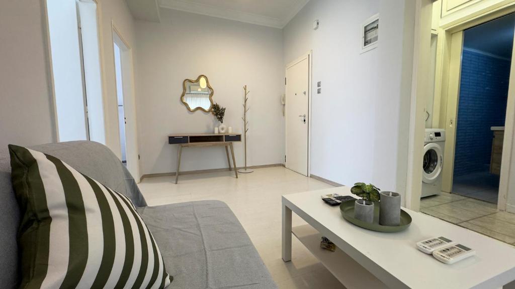 Aristotelous Almond House 3