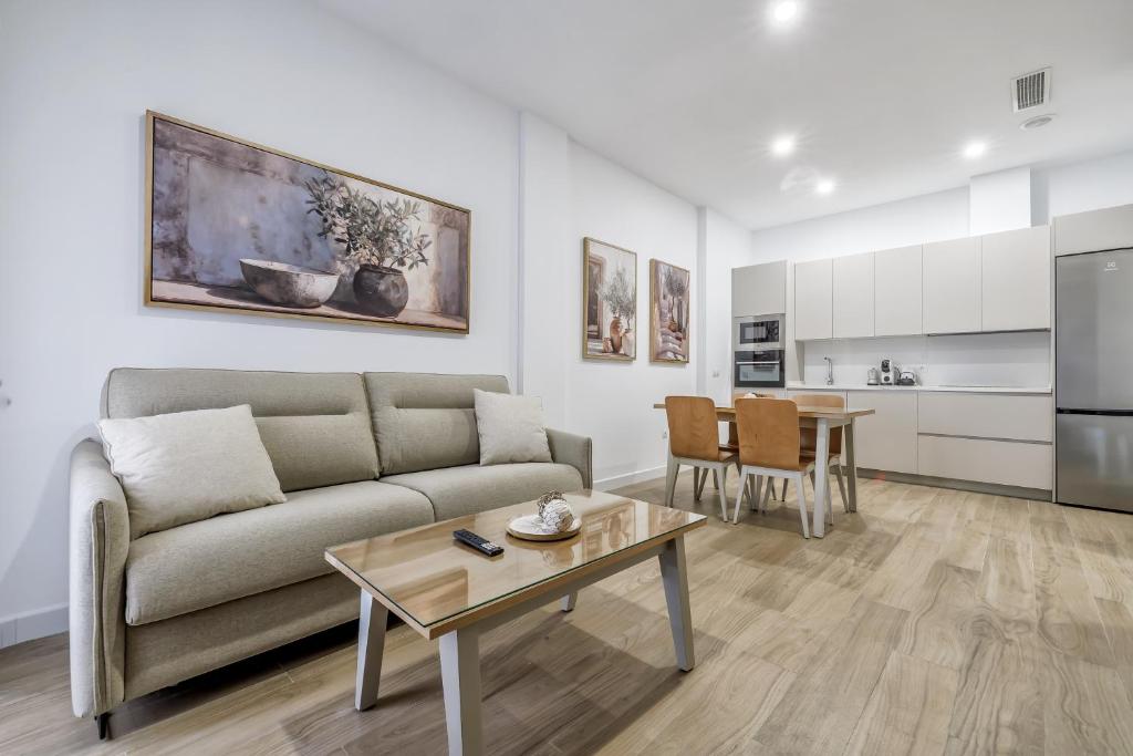 Alminar Apartamentos, Parking incluido junto al centro 2