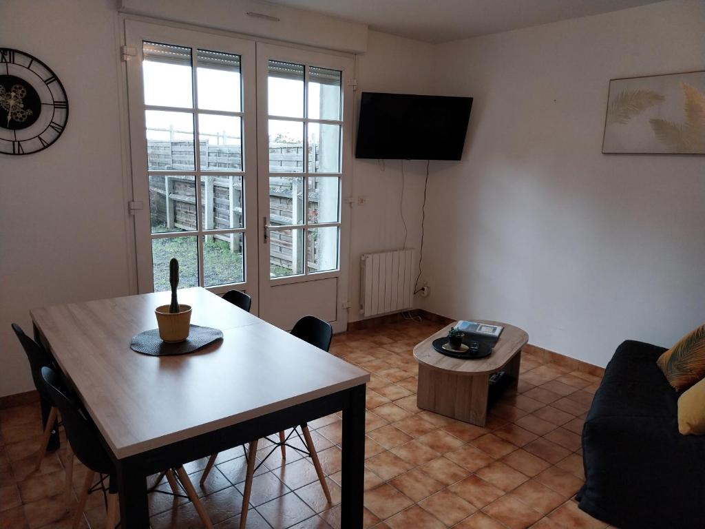 Maison chaleureuse avec terrasse et vue baie 5