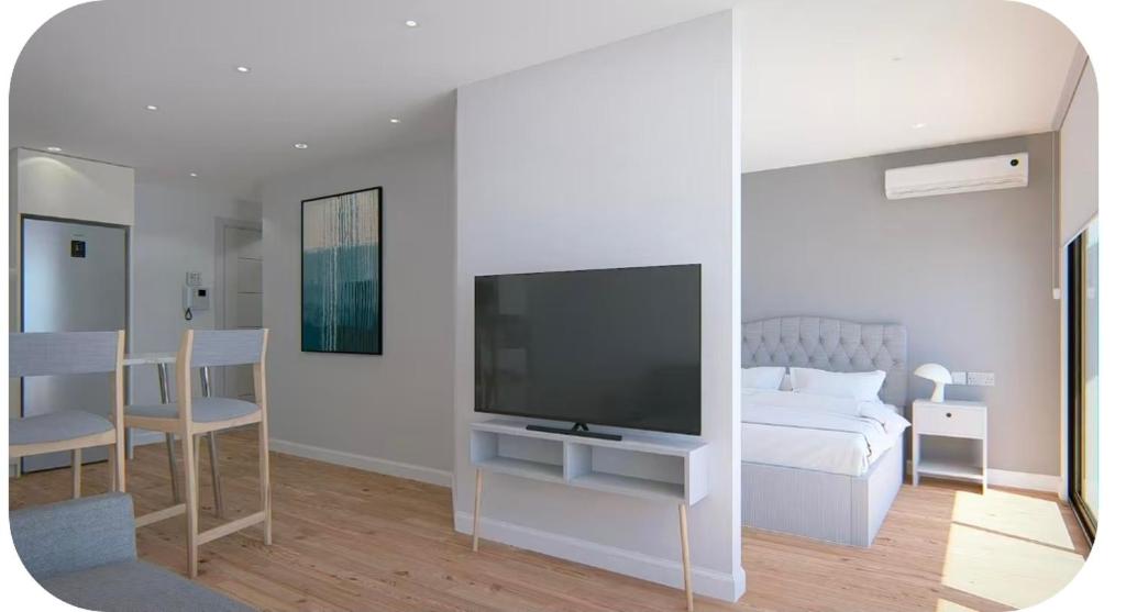 Holiday studio apartment near the beach and city centre 4