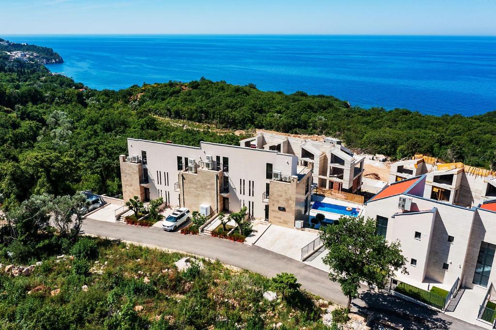 Poljana Olive Homes Pool Residences 4