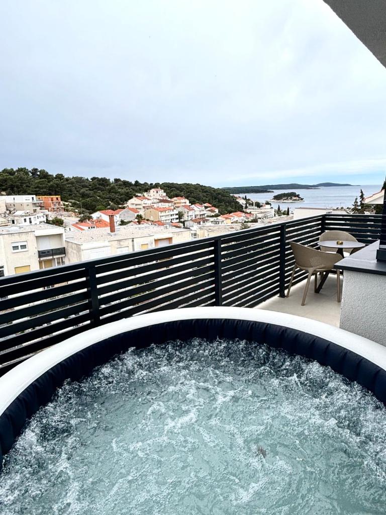 Sandi Hvar Apartments 2