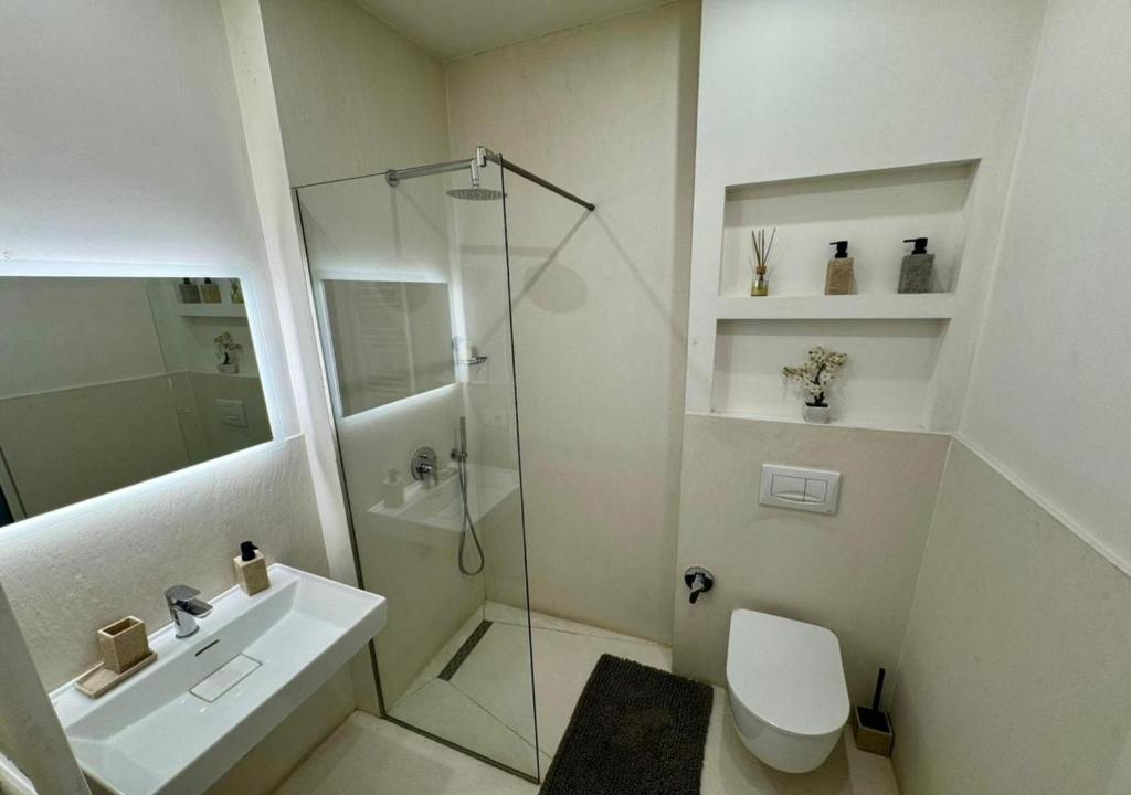 Mirea Essence - Cozy Apartment with View of Tirana 2