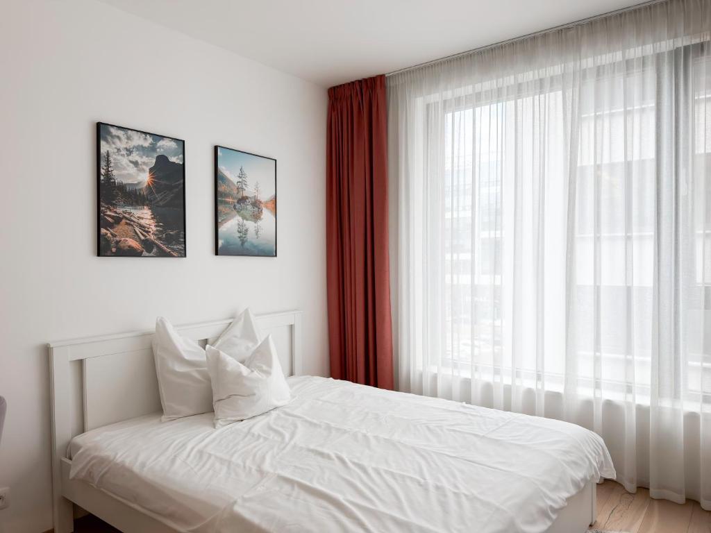 REAL Living by REFA Karlin 408 2