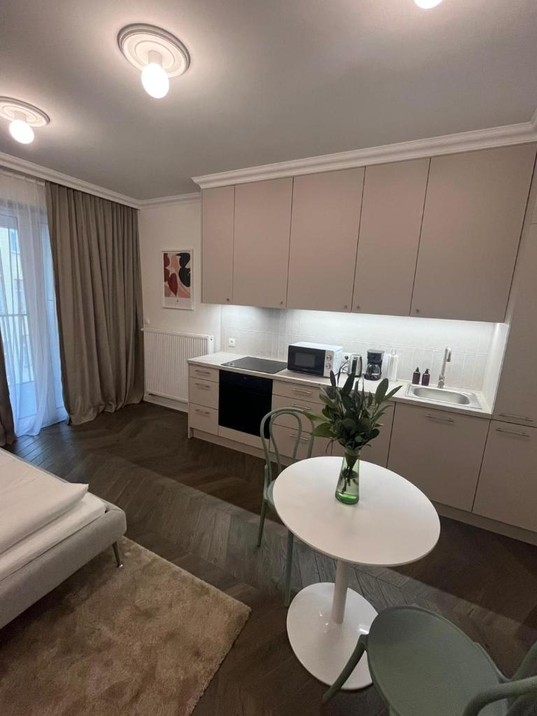 Cozy and quiet apartment in the city centre 7
