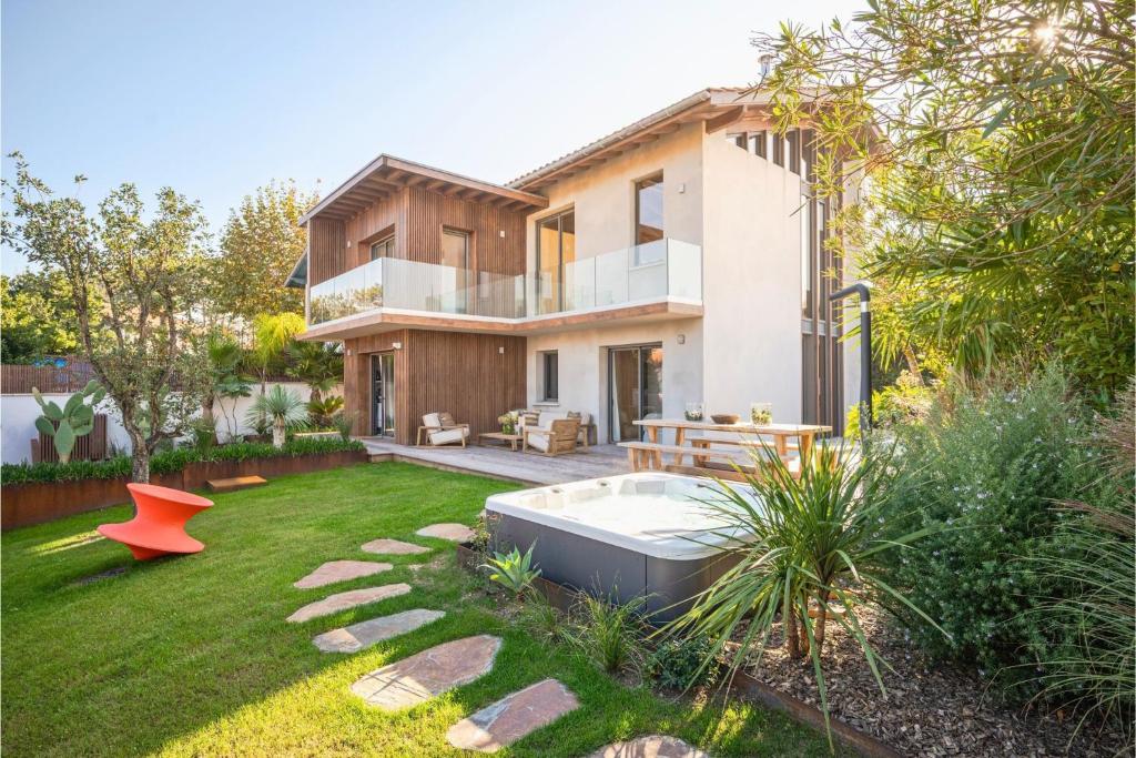 Villa Iris - Vue mer plage à pied piscine chauffée et jacuzzi