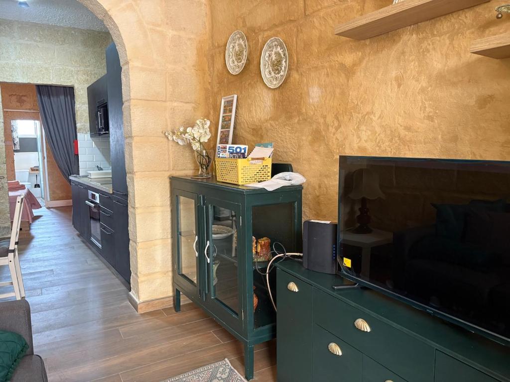 Historic Senglea Maisonette with Private Entrance 8
