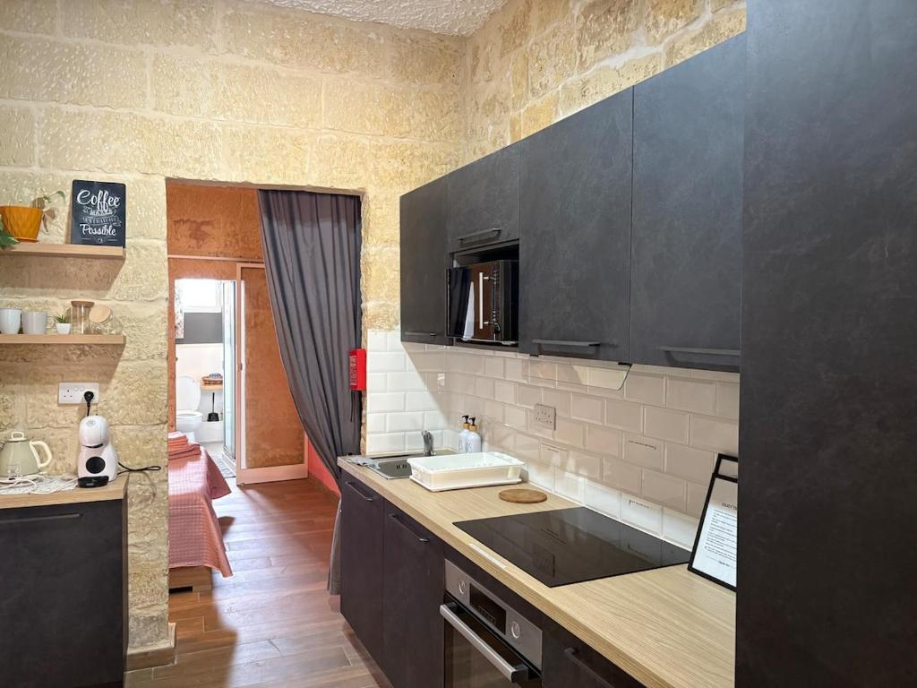 Historic Senglea Maisonette with Private Entrance 3