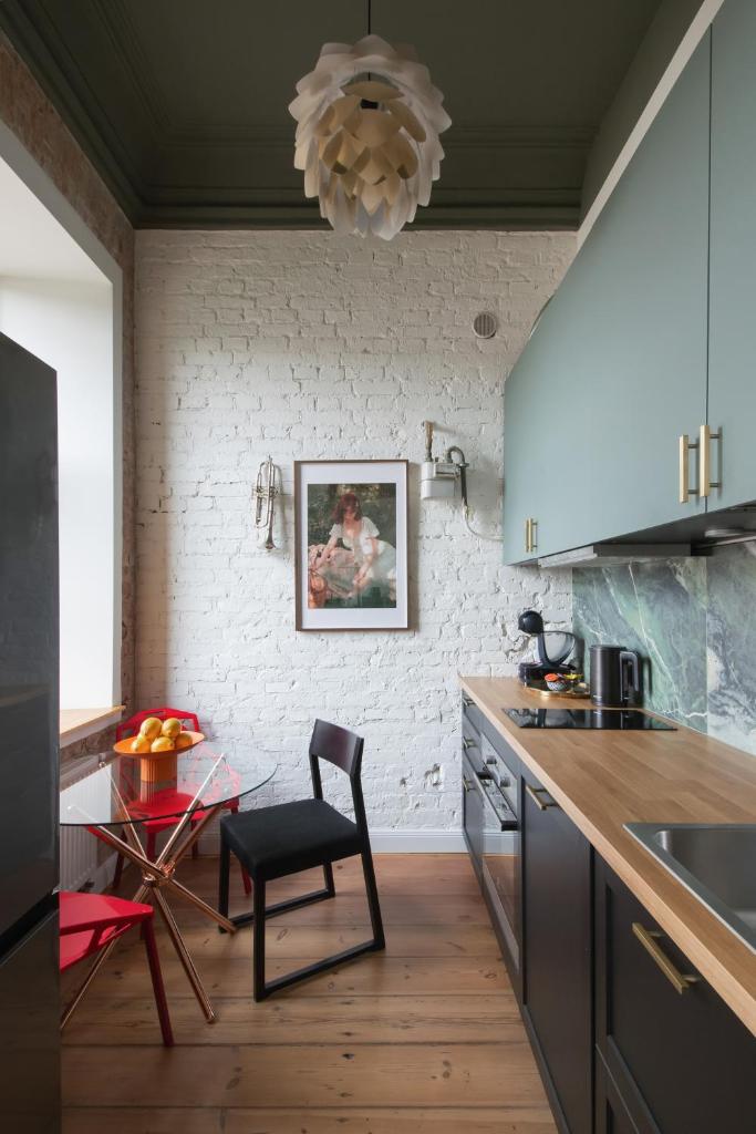 19 century Kaunas heritage apartment 2+2 4