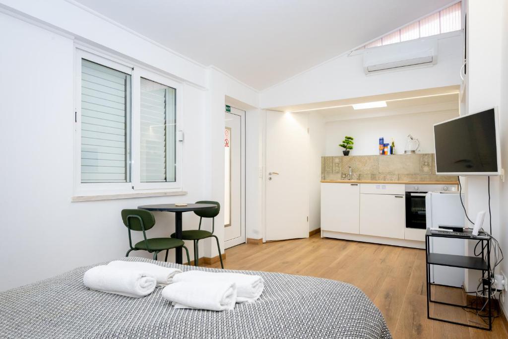 Cute little apartment in the Old town 4