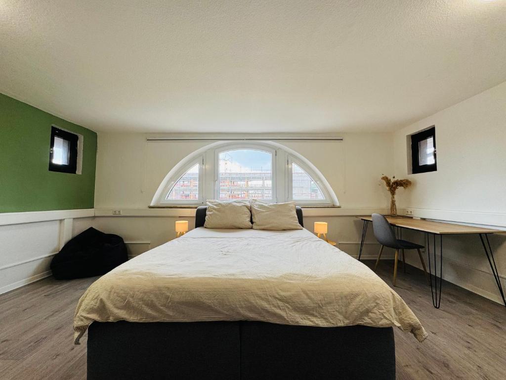LUVA Homes Karlsruhe Center, Free Private Parking 2