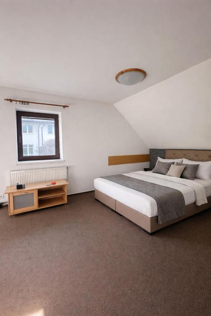 Villa Grande Praha 8