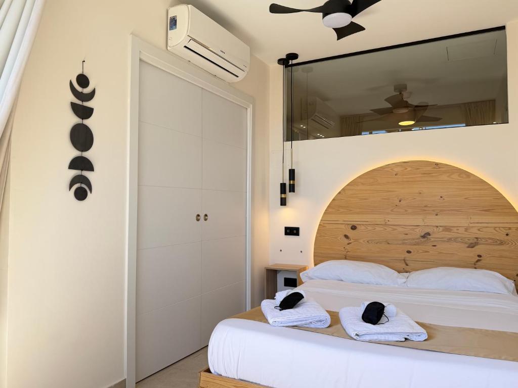 ZELUN Suite Torremolinos Center 3