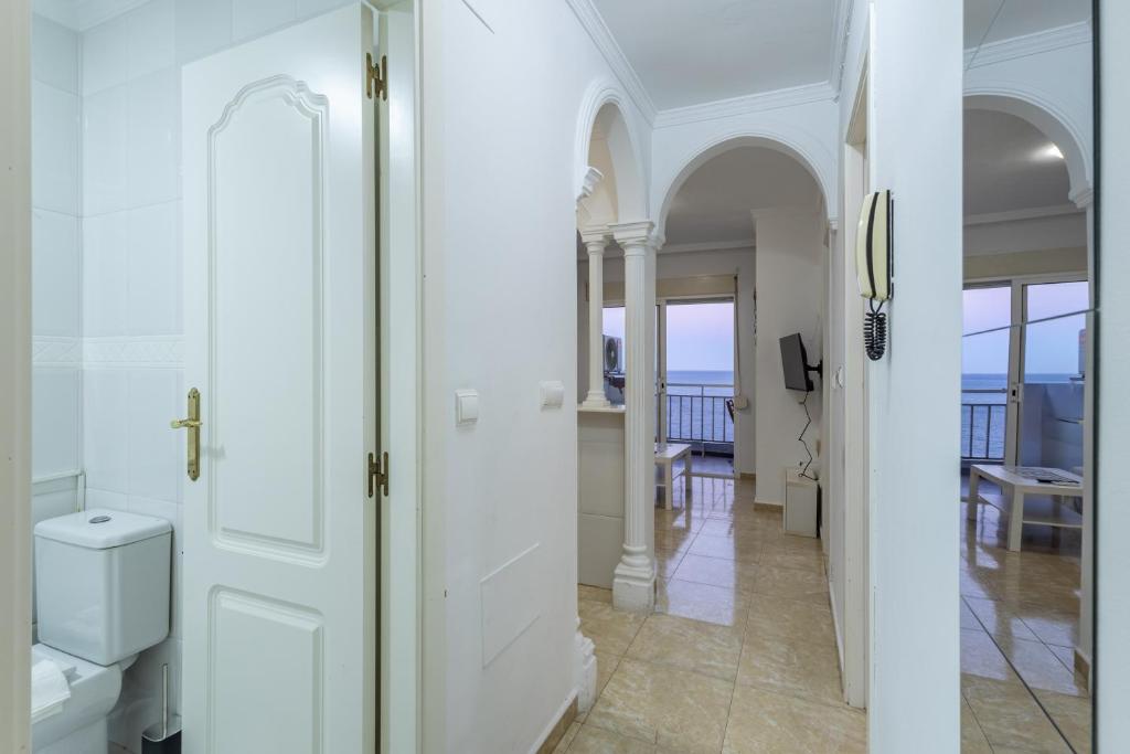 AA Guest - Sky Center BeachFront Sea Views Eco Apartment 3