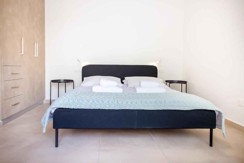 Bee & Be One Bedroom Apartments 7