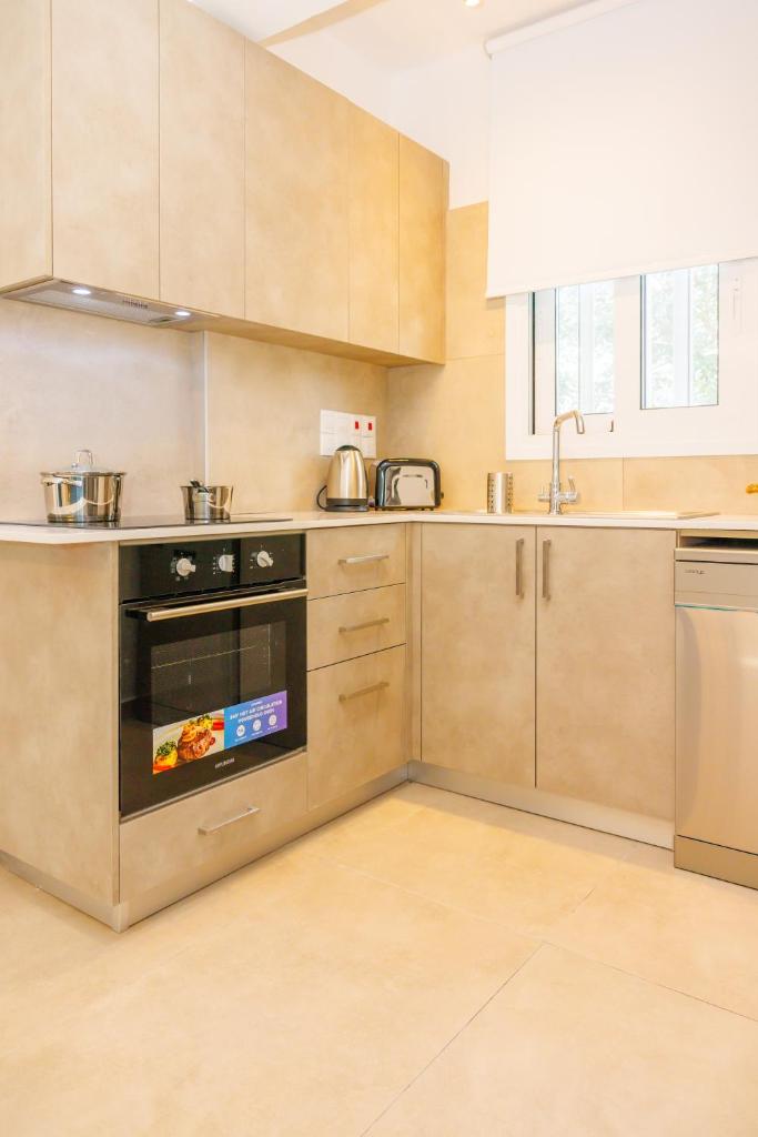 Bee & Be One Bedroom Apartments 8