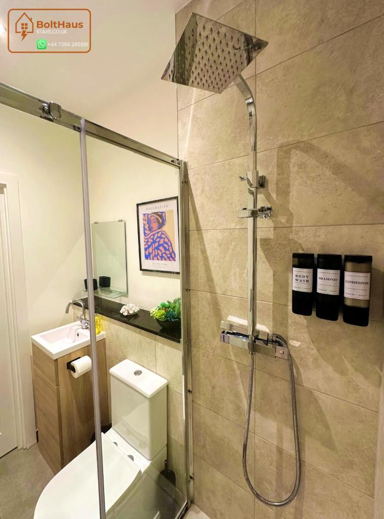 Eclipse Apartment - Modern 2 Bed 6 guest Apartment - Jewellery Quarter Birmingham City Centre 7