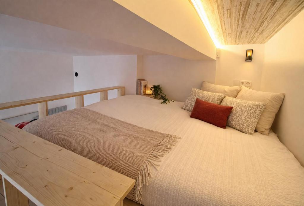 Giedrės Cozy Loft Old Town Bright Studio 2