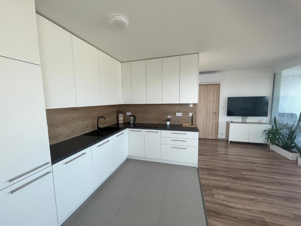 Apartment with panoramic view by the hockey arena 4