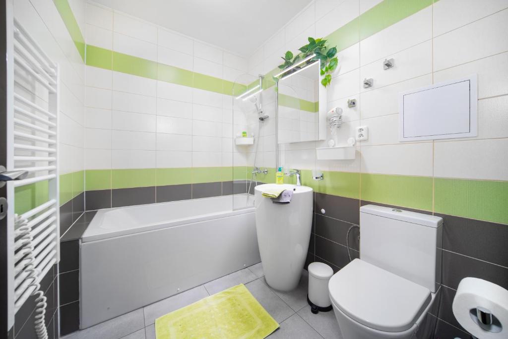 Apartment near city centre with parking place 8