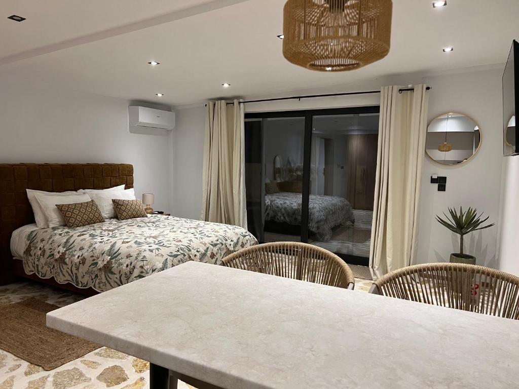 Rans Luxury Villas & Suites in Corfu with swimming pool 5