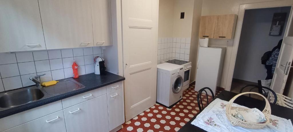 Appartement F2 Proche centre Ville 7
