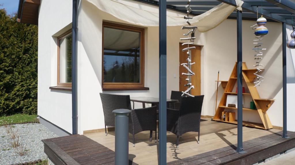Calm House in Suburbs of Cracow 6