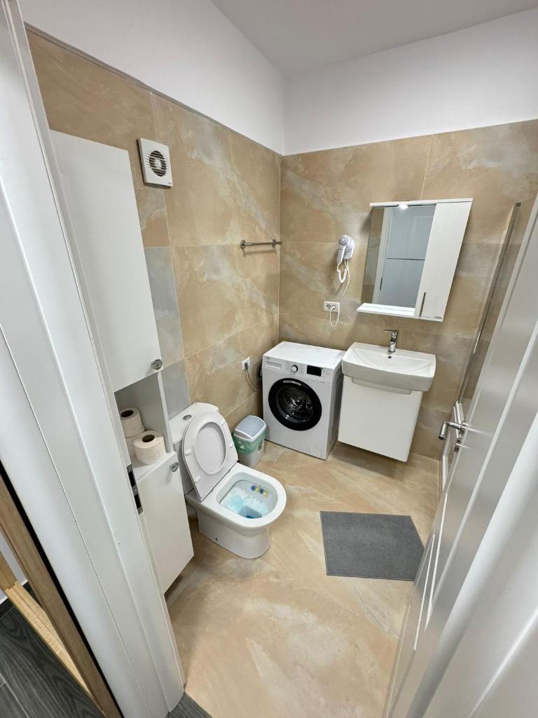 Premium Bucharest Glam Apartments & Studios - Parking Option 6