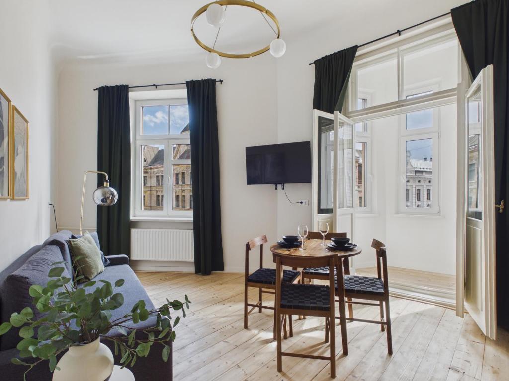 M9 City Centre apartments - 7 min to Old Town 3