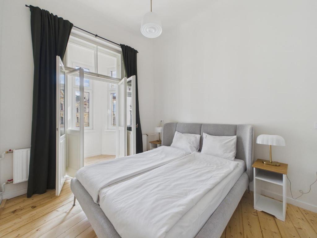 M9 City Centre apartments - 7 min to Old Town 5