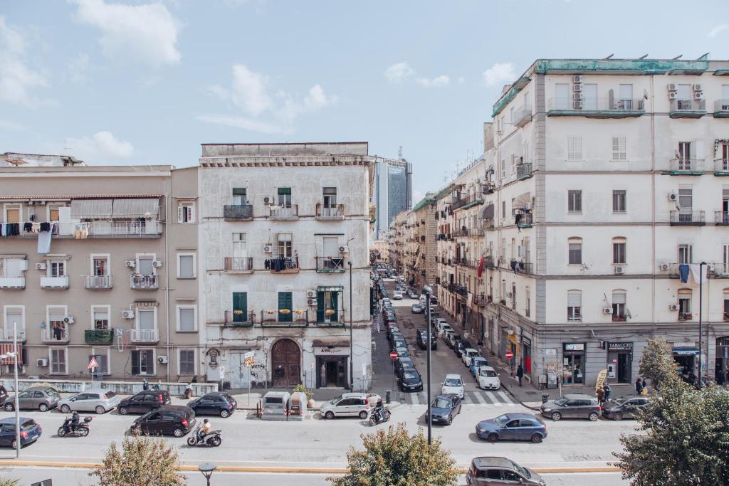 Dioniso's Apartments Stazione Centrale 6