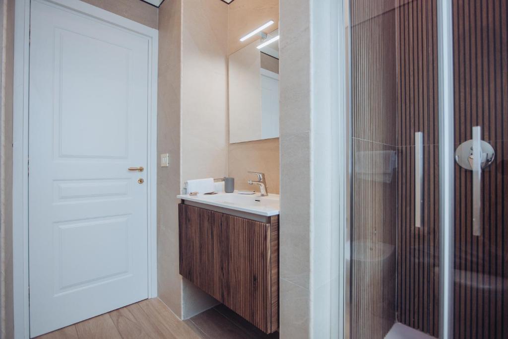 Dioniso's Apartments Stazione Centrale 3