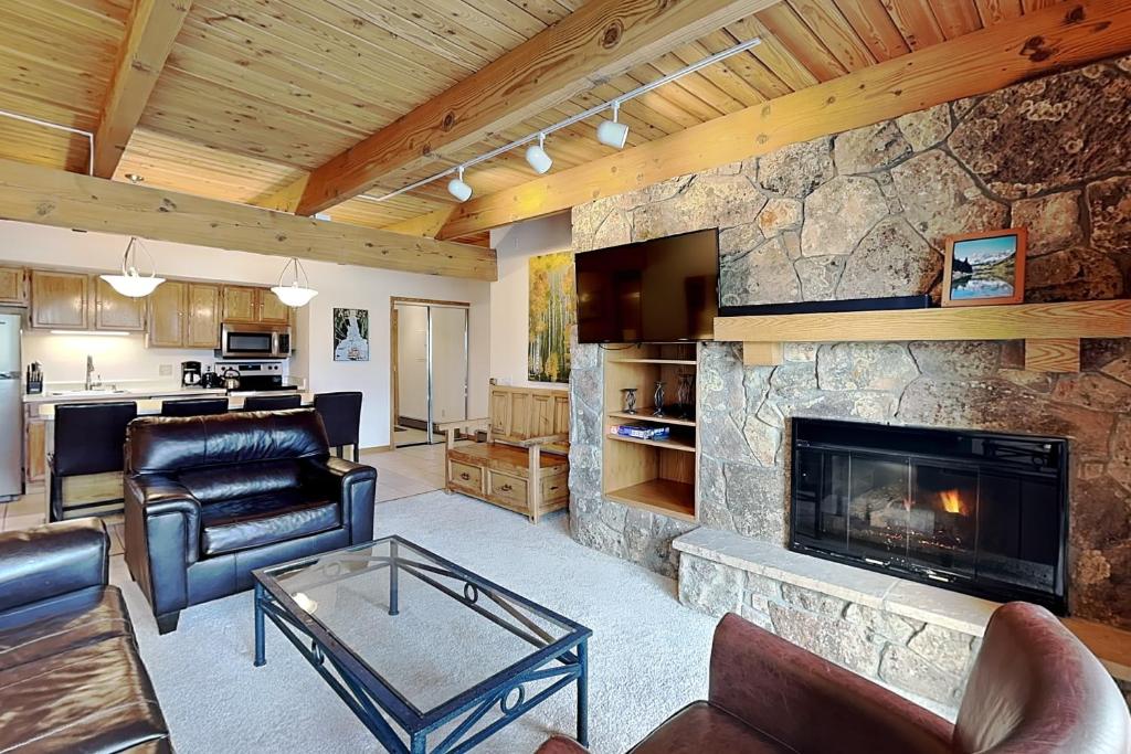 Timberline Condominiums 1 Bedroom Standard Unit B2B