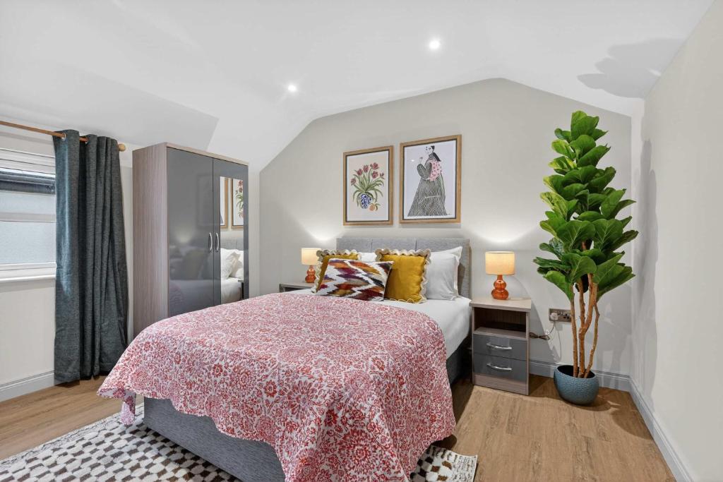 Central Belfast Apartments - The Graduate Collection 3
