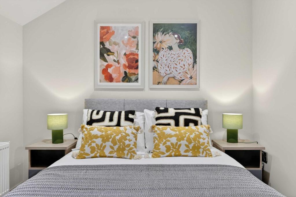 Central Belfast Apartments - The Graduate Collection 4