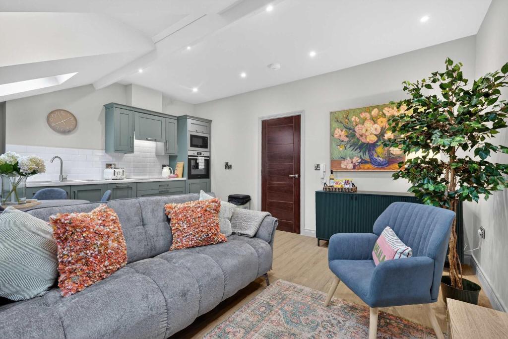 Central Belfast Apartments - The Graduate Collection 6