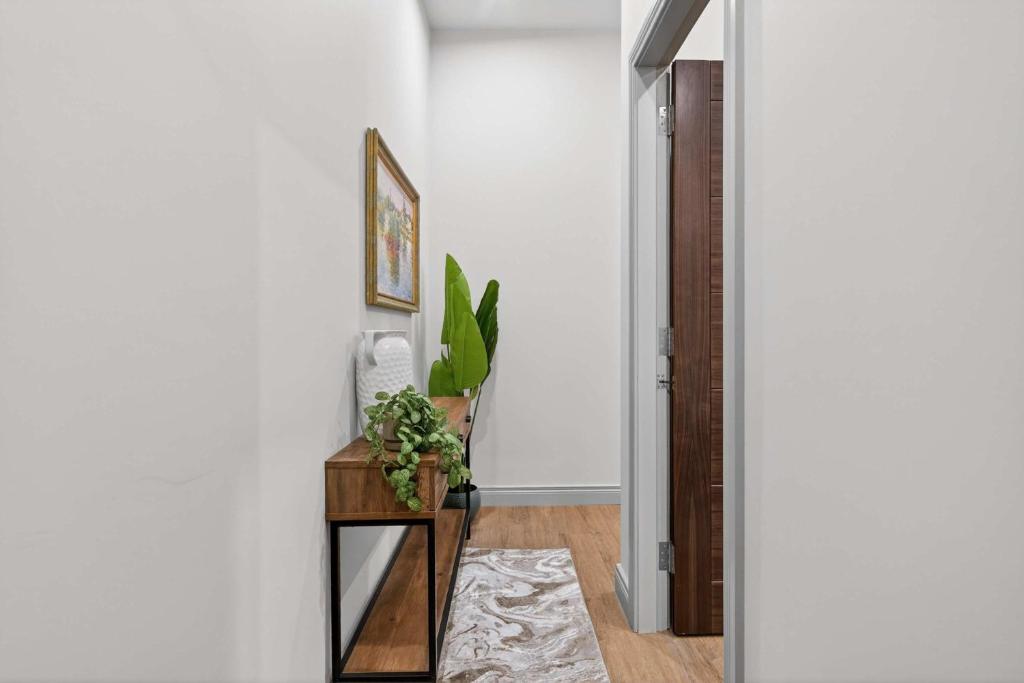 Central Belfast Apartments - The Graduate Collection 8