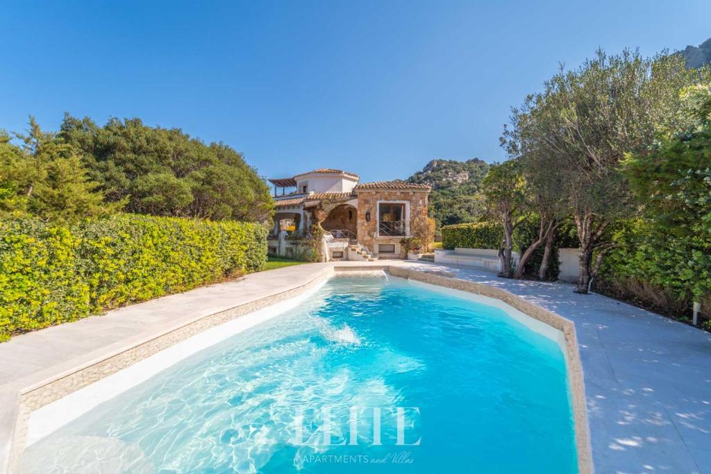 Elite Collection Villa Giorgia Infinity Pool