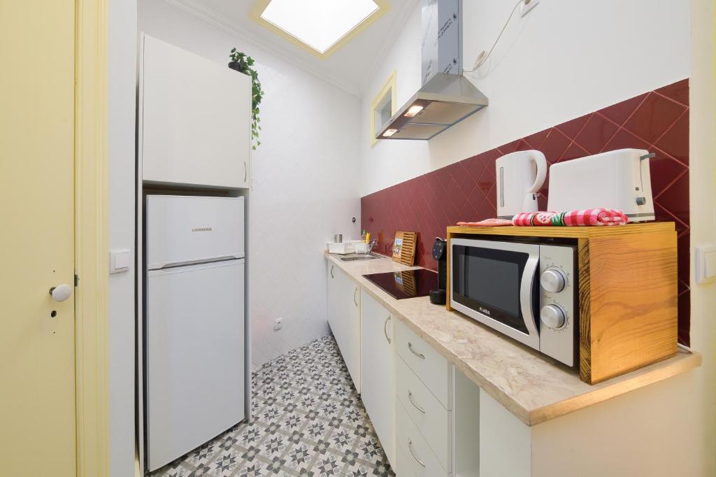 Casa Mariana 1 - Sintra, National Palace & Castle Views, Terrace Apartment 4
