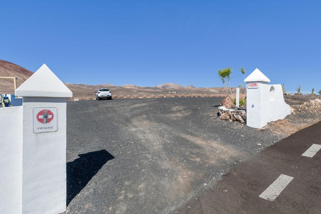 Pura Vida - Ventanas De Lanzarote 8