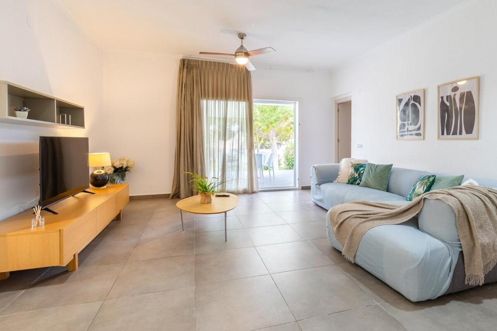 Fidalsa Luxurious Villa Salinas and Sea 6