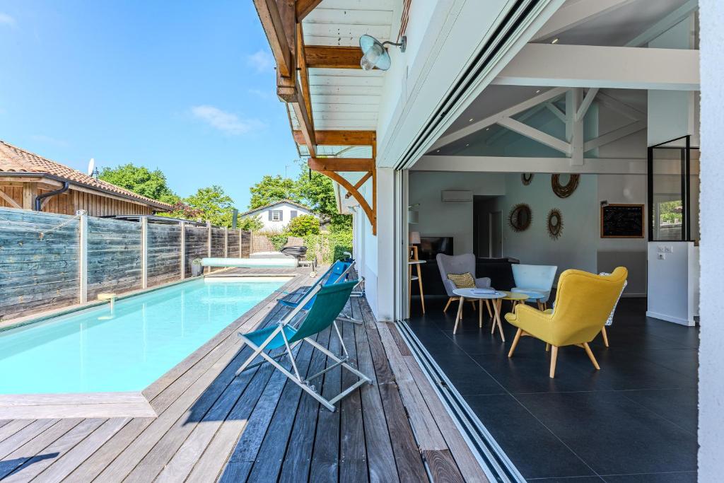 La villa Sirelis piscine et spa 4