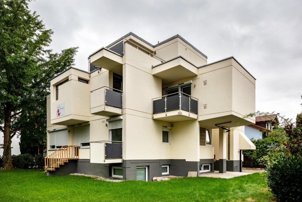 Mcello Apartments 6