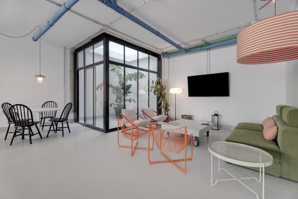 The Comfort House 8
